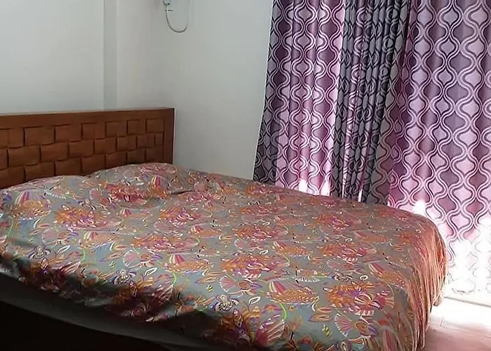Fully Furnished 2 Bedroom Next To Sm Fairview And Terraces Qc By The Redwoods شقة *