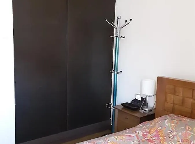 Fully Furnished 2 Bedroom Next To Sm Fairview And Terraces Qc By The Redwoods شقة مانيلا